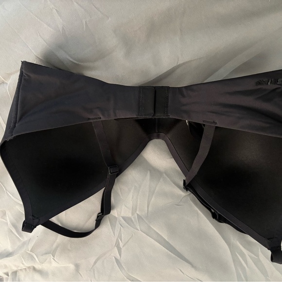 SKIMS Black Bra - Picture 4 of 4